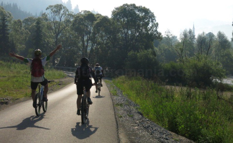 Ecoturism-Destination-Tara-Dornelor-mtb