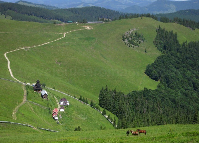 Ecoturism-Destination-Tara-Dornelor-suhard-monastery