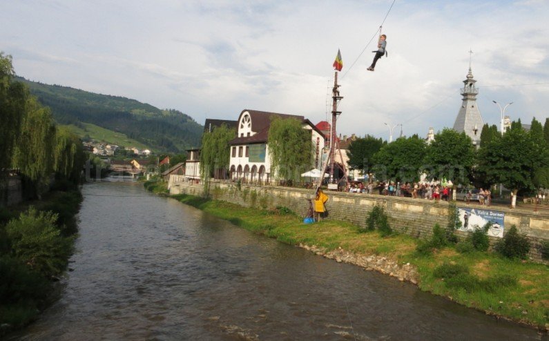 Vatra-dornei-zip-line