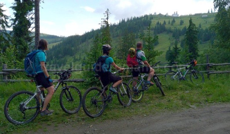 panaci-piatra-taieturii-monastery-Ecoturism-Destination-Tara-Dornelor