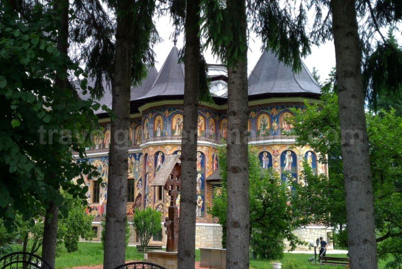 biserica carbuna Natural Park Vanatori Neamt toaca