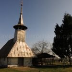 wooden church in Gurbesti